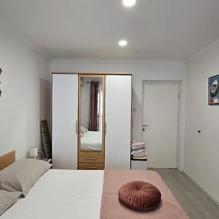 Appartement 2 *